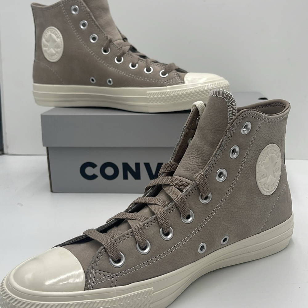 Converse Men’s High-Tops in Gray Sneakers A09246C
CTAS PRO HI
HUMMUS/EGRET